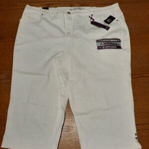 NEW Gloria Vanderbilt Womens Capri Amanda White Plus Size 24W